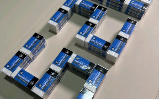 As an art student, what gift would you most want to receive?