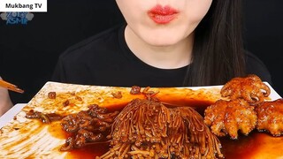 ASMR NẤM JJAJANG ENOKI CAY, BẠCH TUỘC CON, CHAPAGHETTI DẦU TRUFFLE 8