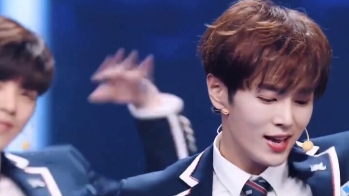 [Pat Star Answers the Phone] There is no story that I, Li Wenhan, cannot answer.
