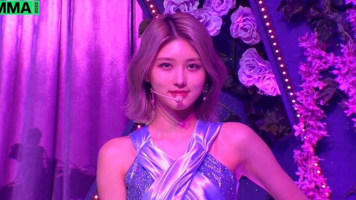 【4K】IVE – ELEVEN (Piano Ver.) + LOVE DIVE + Intro + After LIKE (221126 MMA 2022)