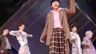 Tahap pertama dari sepuluh penyanyi top sekolah "Firewalking" + "Latata"