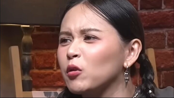 Avatar Biru vs Ungu  Siapa yang Botak? Grace ex member JKT48