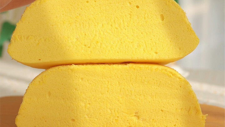 Homemade steamed cake that’s delicious and won’t leave you feeling overheated—so fluffy, soft, and i