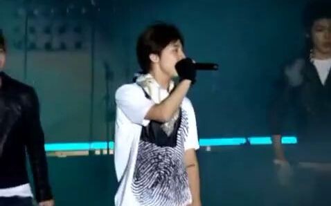 [GD] My Dragon: Idol-era performance at a school festival after “Lies” blew up—so cute! I’m in love!