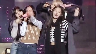 การซ้อมคอนเสิร์ต BLACKPINK: "DDU-DU DDU-DU"