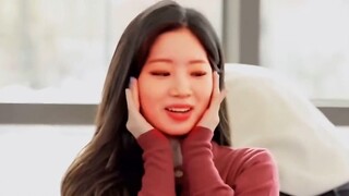 TWICE: ขอบคุณ Momo Hirai ที่ให้ผลประโยชน์แก่เรา Vance ทำให้สมาชิกทั้งสามได้แสดงความแอ๊บแบ๊วระดับโลก