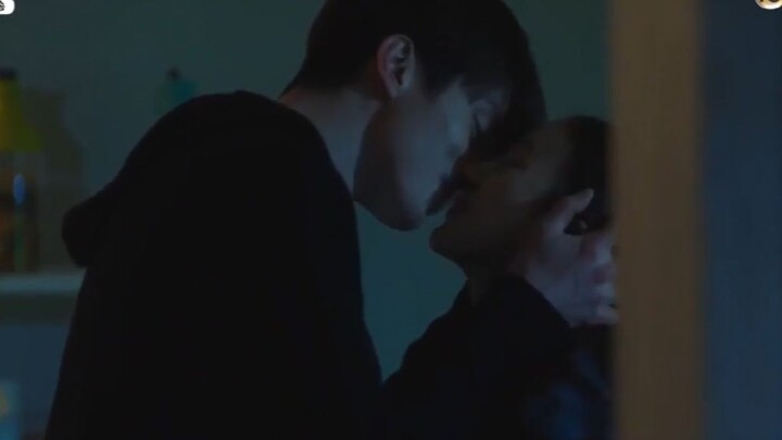 女主带男友回家，甜蜜的邂逅应该是最难忘的吧