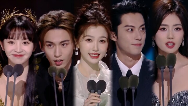 Tertawa dan berpelukan, malam yang penuh jeritan menyajikan sebuah drama besar berjudul "Campur Aduk