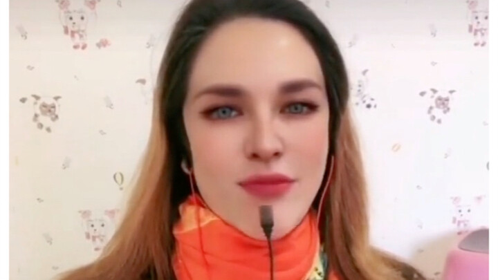 “Cốc Lăng Vũ, Cốc Na Na, Cốc Na Na ba chị em”