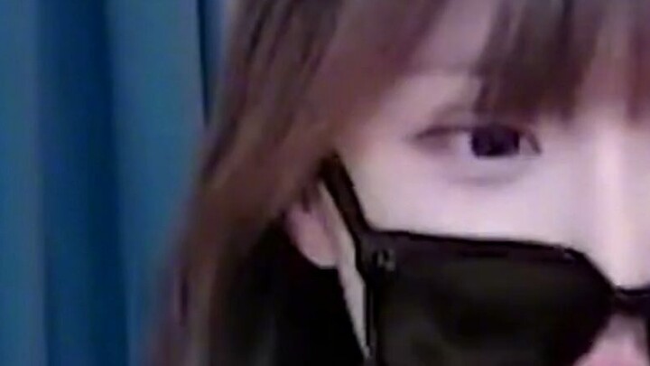 تشو شو يي تتفقد الغرف وتفسد كل المذيعات