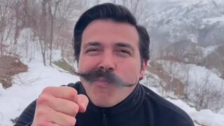 Pukulan Kuat yang Mengguncang