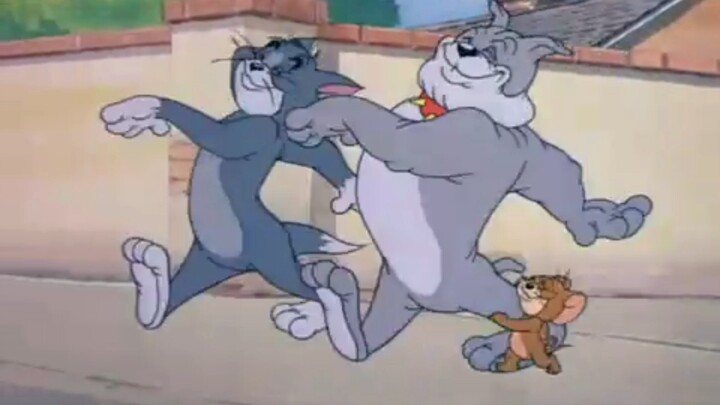 Teman sekamar yang baru saya temui VS teman sekamar yang saya kenal