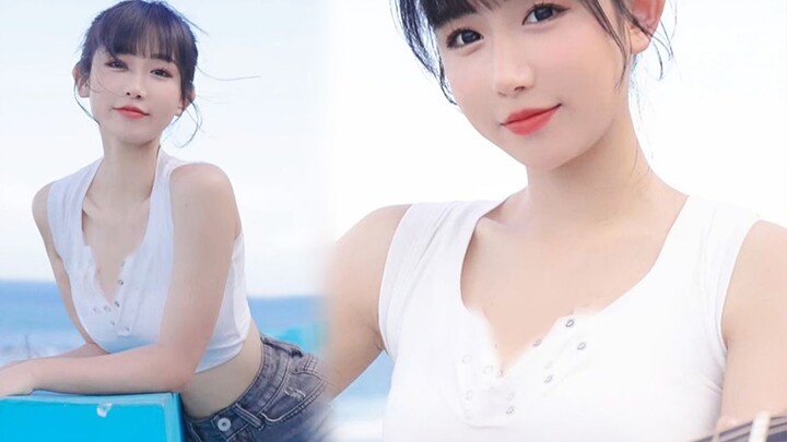 Ai mà từ chối được một chị khóa trên biết chơi guitar cơ chứ?