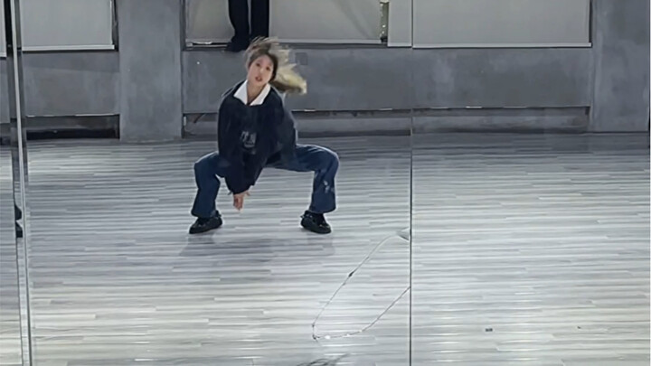 [Hello Fang Cover Dance] ITZY's Unreleased New Song Weapon First Part