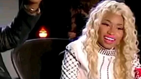 Mariah Doesn't agree what she Doing gurl.😂