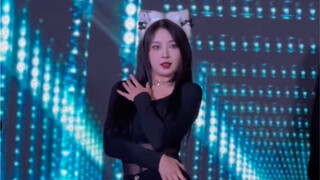 AOA - Quiet Catwalk | Roadshow Cover Dance Revenge Success | Shin Hye-jeong Dual Camera Straight Sho