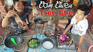 CANH CHUA CÁ KHÔ • Cơm Chiều Trên Ghe | Ngư Dân Miền Tây