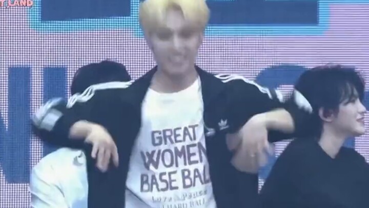 Bài hát không phù hợp nhất của Đảo Kra năm 2023 Dino Lee Chan đã bị đóng cửa