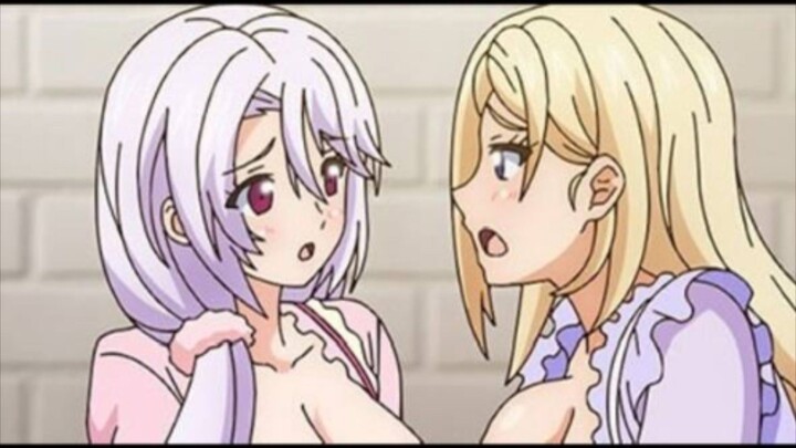Si blonde langsung Ciut ..lihat punya nya kalah gede.