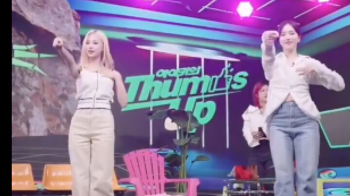 MINA x TZUYU Dance Relay LIKEY + DTNA + Elegantly + YOY + CU + FANCY——220830 Aiki's Thumbs Up