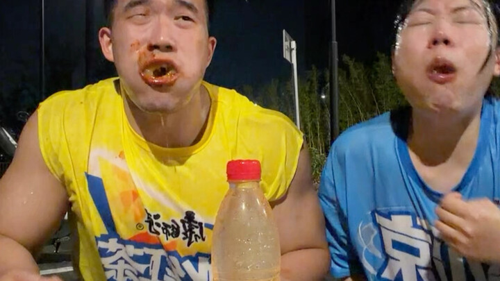 Tương mì gà tây gấp ba + bánh hạt sen quyết chiến, màn đấu này thật gian nan
