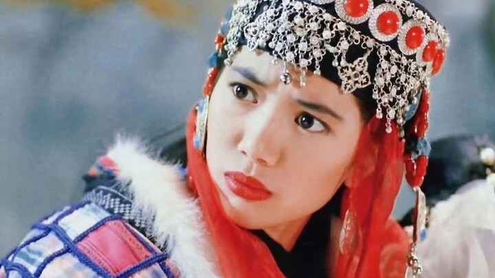 Waduh!! No wonder Daxian langsung jatuh hati pada Liangliang yang berkuda putih saat syuting film in