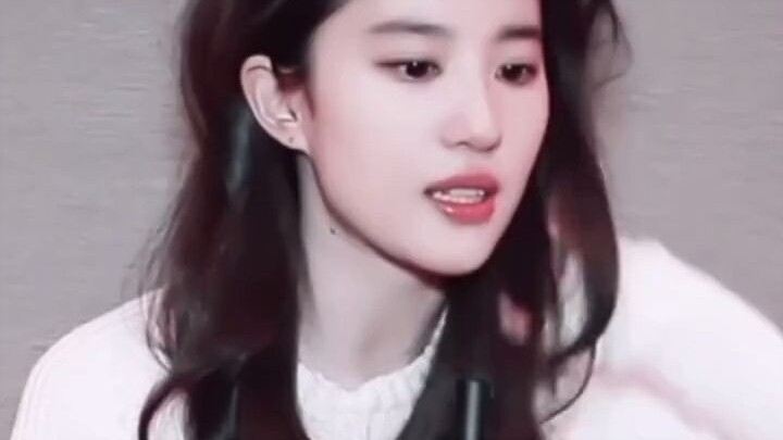 Liu Yifei’s Attitude Toward Her Fans