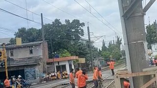 kere expres melaju dengan cepat