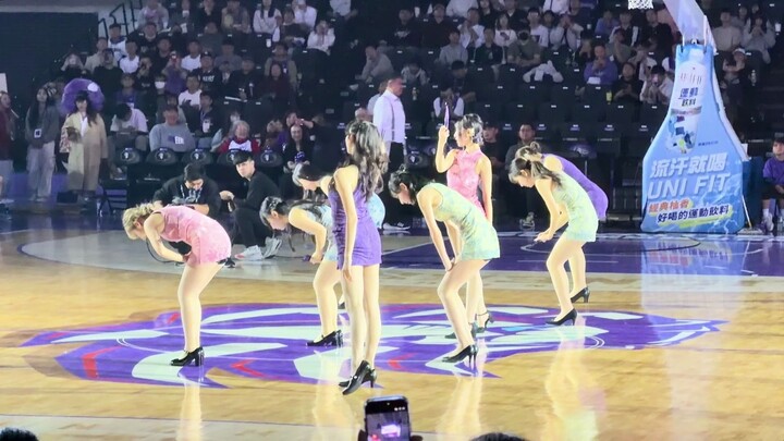 4K đội cổ vũ Lý Nghệ Bân Mộ Sư Girl kỳ hạn sườn xám ai cũng chuẩn Đấu trường lớn Lai Enier