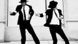 Sự kết hợp kỳ ảo 2! Ánh sáng của Michael Jackson đấu với Linh hồn nguy hiểm của Michael Jackson