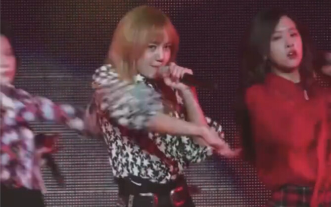 Stormy ของ Lisa และ Rosé เปลี่ยนแปลง Coachella Gods ไปตลอดกาล