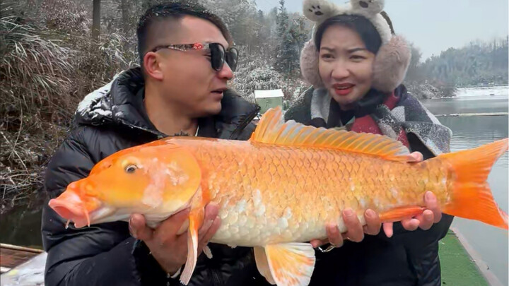 ออกไปตกปลา นี่เป็นครั้งแรกที่เจอเจ้าของอ่างเก็บน้ำแบบนี้ ฉันจะไม่ยอมให้อภัยเขาเด็ดขาด!