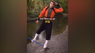 外国人对中国功夫的执念，就算折坏了两根棍子一条腿，也要学会这个少林招式