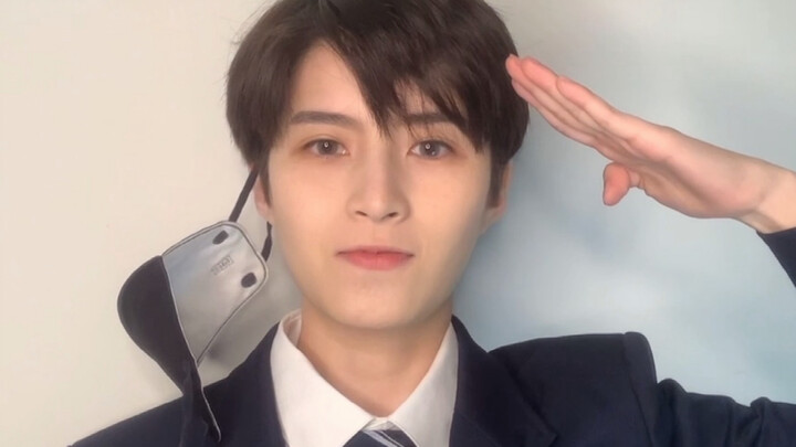 短发女生｜大家都在好奇的正脸