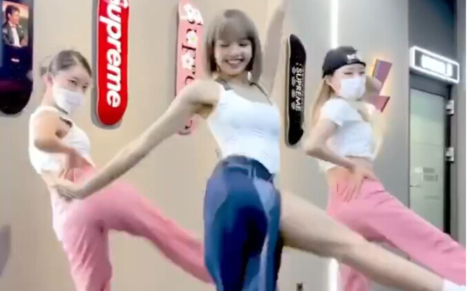 LISA cập nhật ins, cùng chị em vũ công nhảy bài MONEY