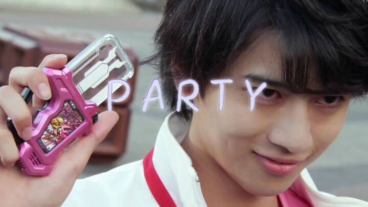 It is recommended to change it to: the party of the last three riders in Heisei