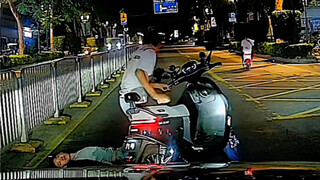 扶我起来，我还能开