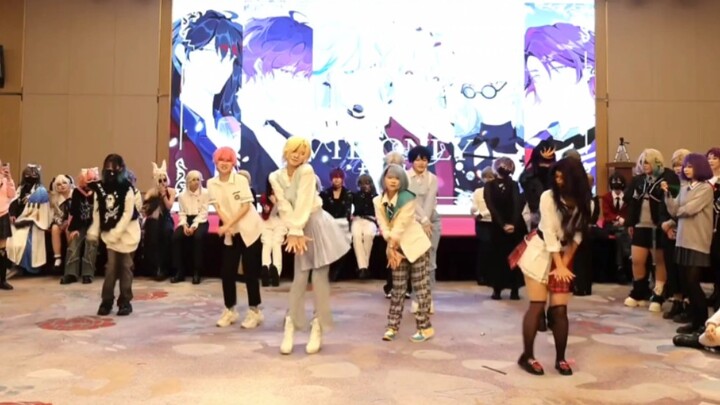 What comic convention random dance has plave's song? It's Hey Yo Hey and Rikka!