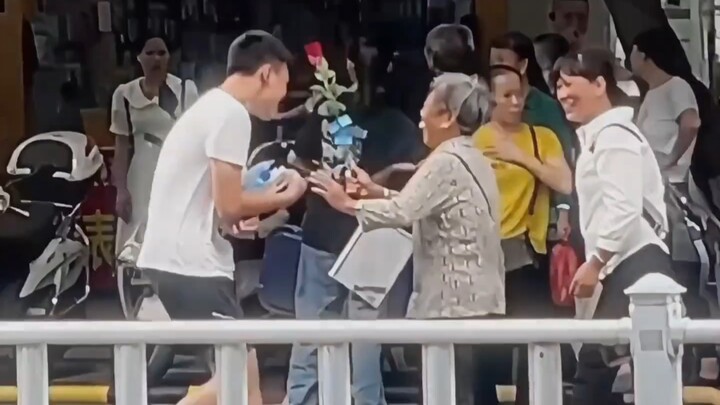 “The love that has touched all of the internet’s three grandmothers”