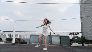 Bìa sách Lisa 14 năm tuổi: Nơi niềm tin và ước mơ ứng dụng bên ngoài bắt đầu
