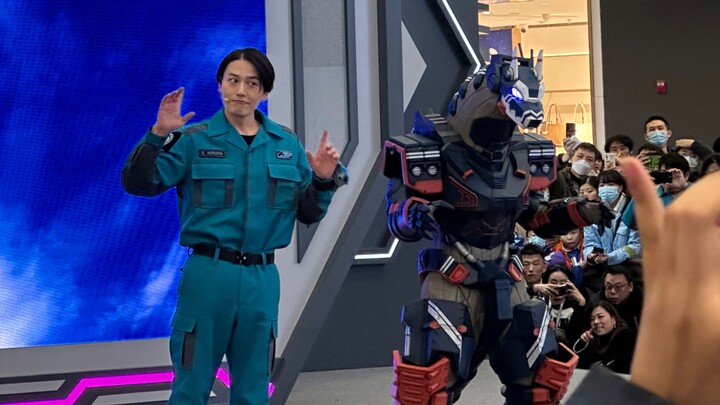 How did you know that I saw Captain Xian Ren in Shanghai?