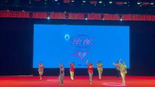 电音节的我们，我们在一起就是绝配