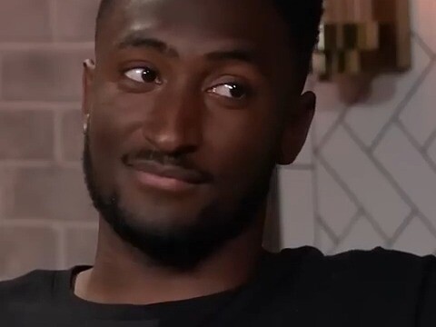 สร้างโทรศัพท์มือถือที่รวบรวมจุดเด่นของทุกแบรนด์ไว้ในเครื่องเดียว