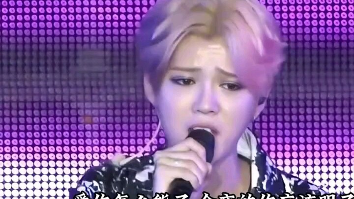 As everyone knows, when Lüge hits high notes, he always sticks his tongue out; if he doesn’t, it’s d