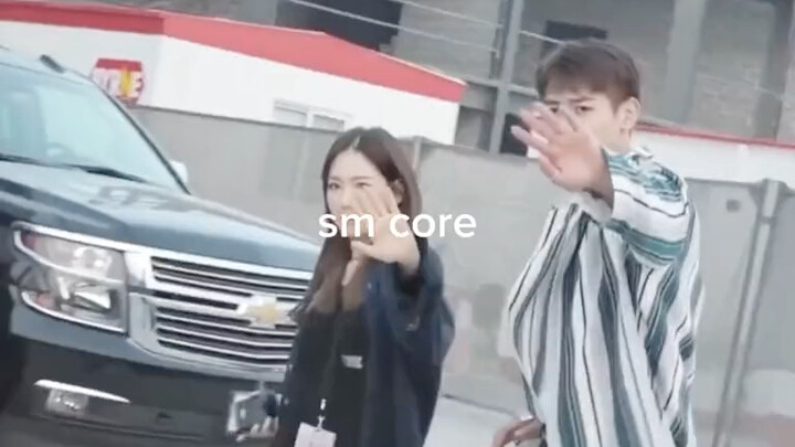 Một số gia đình SM “thân ái”