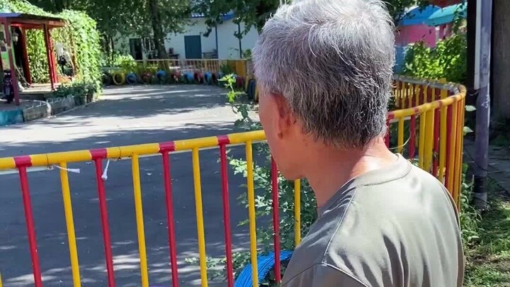 Khi anh chàng lái máy kéo thời trẻ lần đầu ngồi lên chiếc kart...