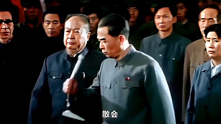 Premier Zhou’s one finger was so commanding!