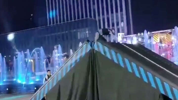 Wu Jing Saves a Person and Is Confronted by the Production Team for Being Overly Helpful; Only After