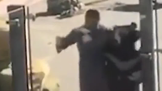 คืนนี้สองทุ่ม จีวร