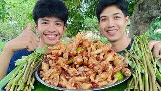 ตำตีนไก่ นํ้าปลานัวๆ เผ็ดแซ่บแบบแทงใจ ตีนไก่นุ่มเนื้อเยอะมาก